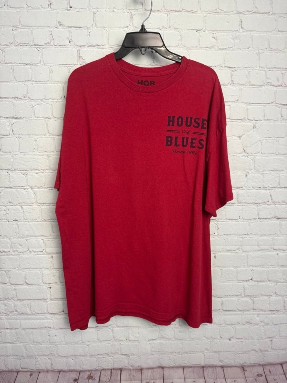 House of Blues XXL red tee unisex cotton t shirt with flag graphic on back